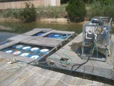 Floating upwelling system